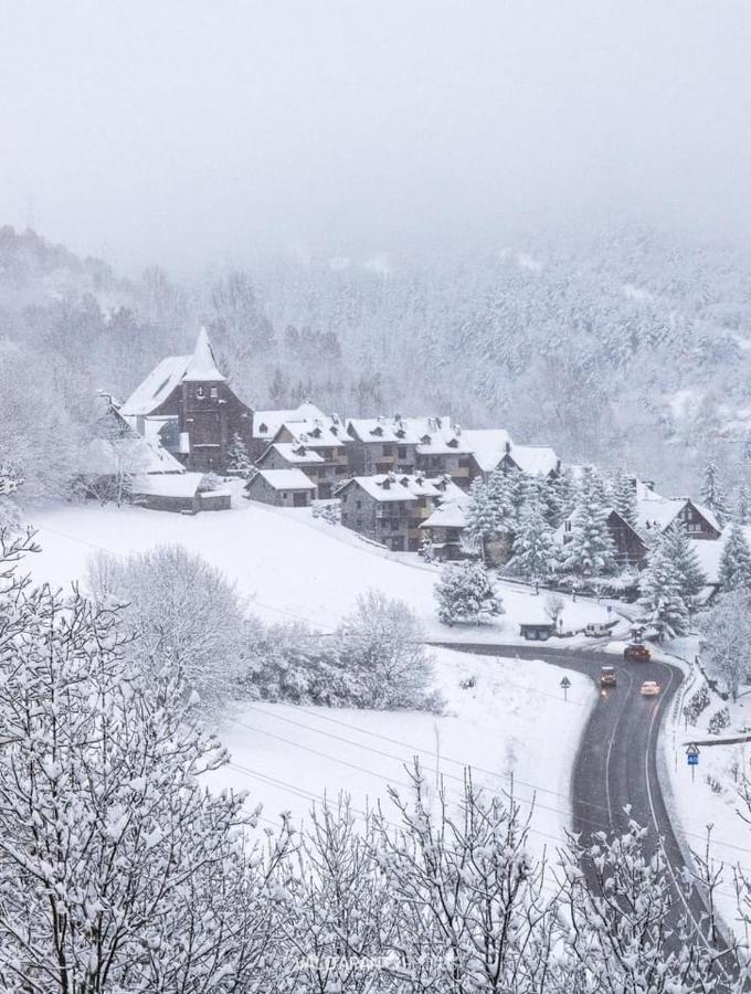 Tredos, Casa Adosada. Baqueira 外观 照片
